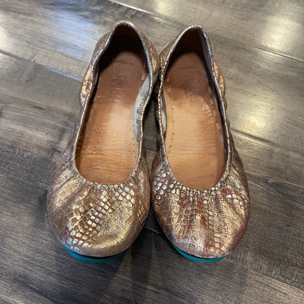tieks gold snake skin size 8.